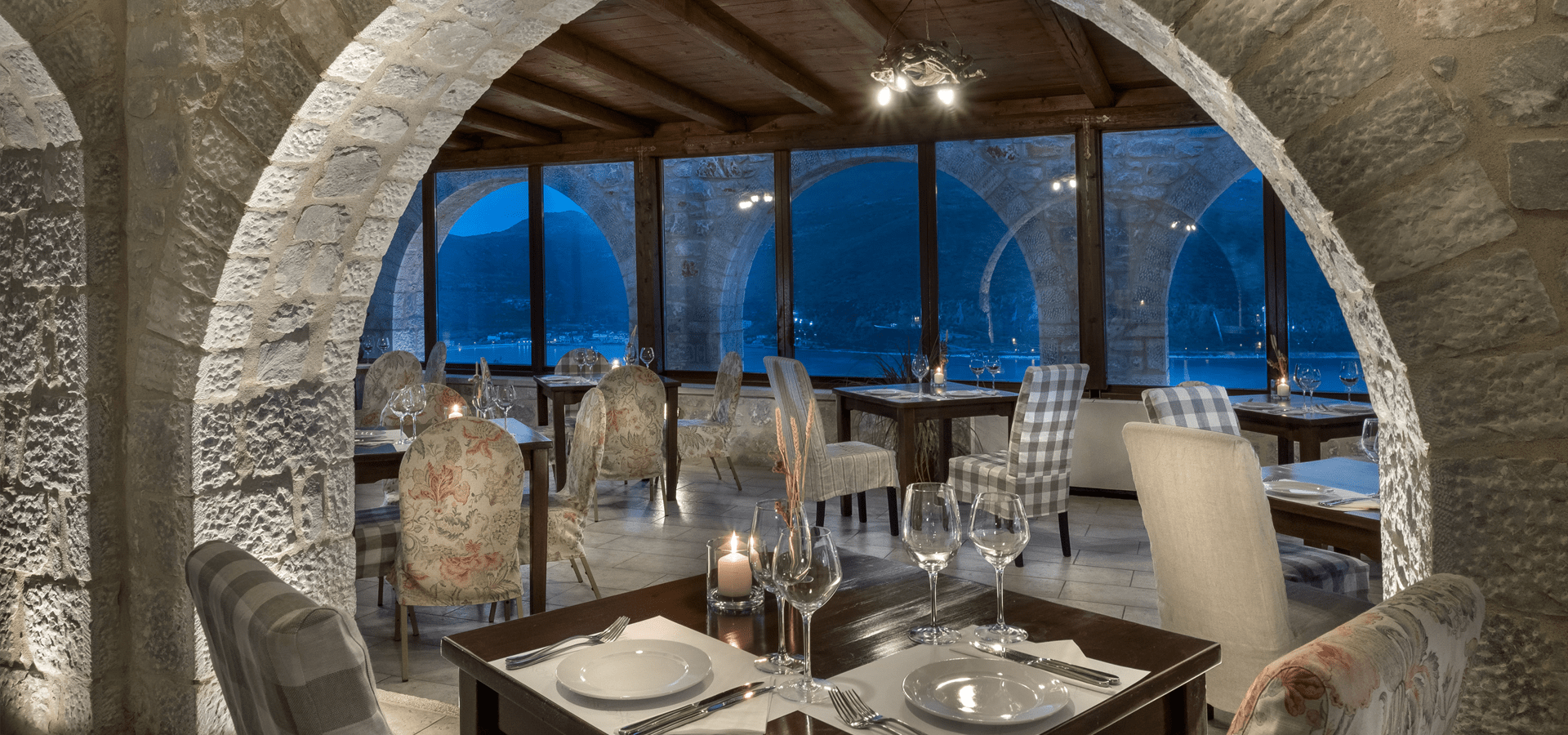 restaurant min